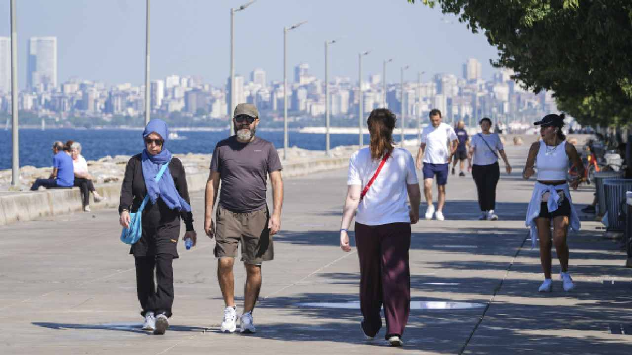 İstanbul sıcaktan kavrulacak! AKOM gün gün açıkladı
