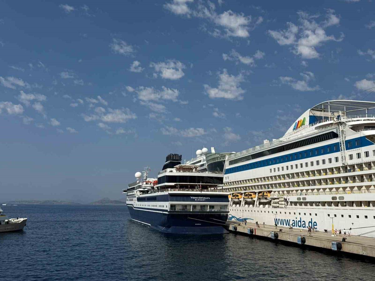 Bodrum’a İki Yeni Kruvaziyer Geldi