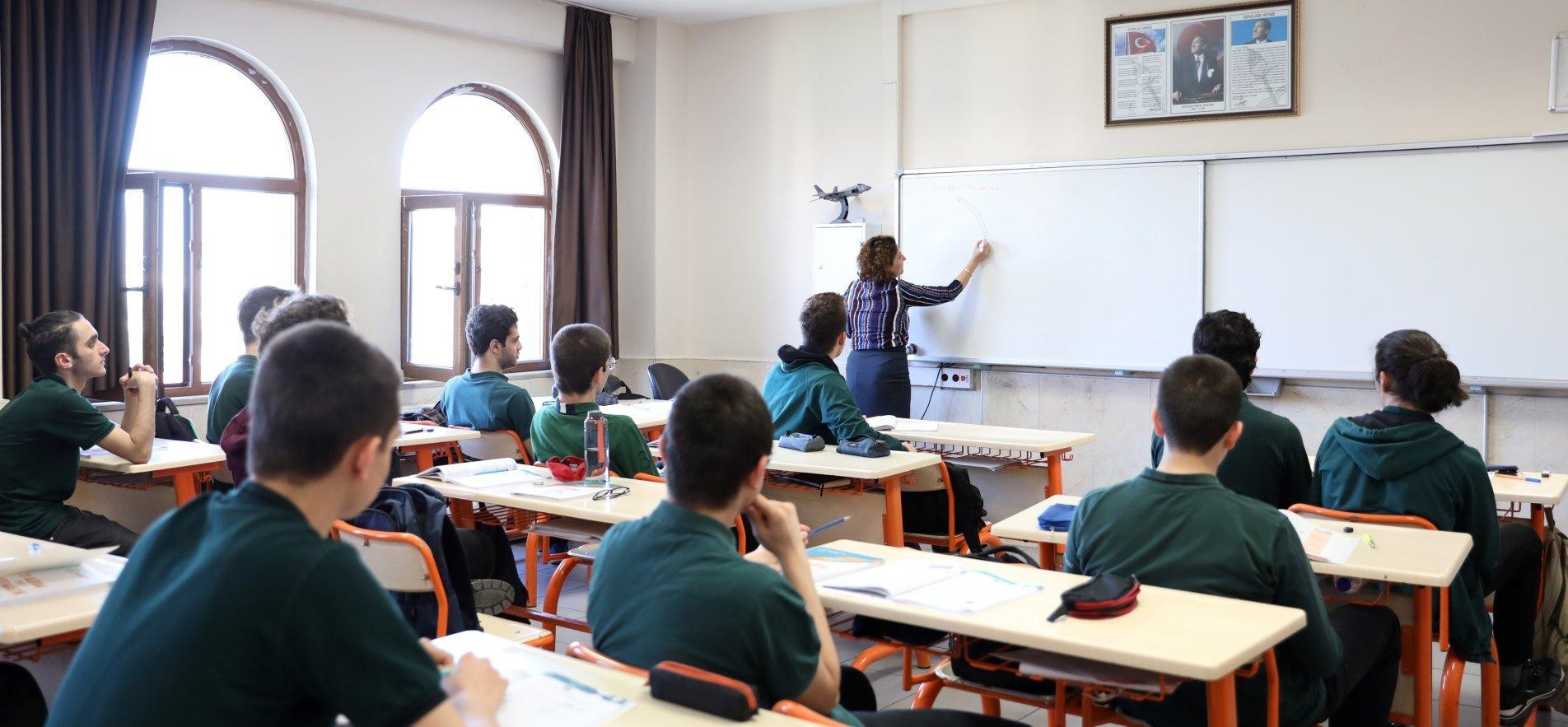 2026-2027 eğitim yılına ilişkin genelge yayımlandı.. Okullar ‘milli birlik ve beraberlik’ etkinlikleriyle açılacak